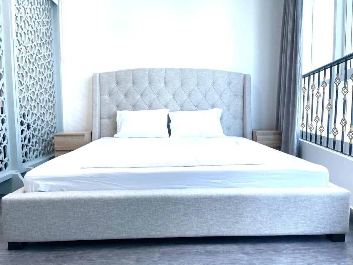 Upgraded 2 Bedrooms To 3 Bedrooms Private Residential In C4 Tower In Hydra Avenue Towers In Al Reem Island - 1307 *